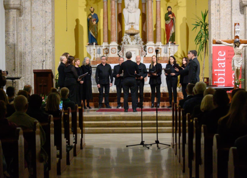 Fotografija 2 - Drniška 'Neuma' ponovno okupila zborove na Festivalu duhovne glazbe