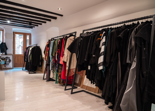 Fotografija 20 - FOTO Modni raj u Šibeniku: Otkrijte ekskluzivne kolekcije hrvatskih dizajnera u Galeriji Juraj Dalmatinac!