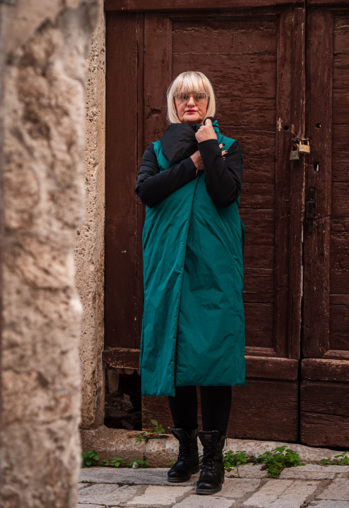 FOTO Modni raj u Šibeniku: Otkrijte ekskluzivne kolekcije hrvatskih dizajnera u Galeriji Juraj Dalmatinac!