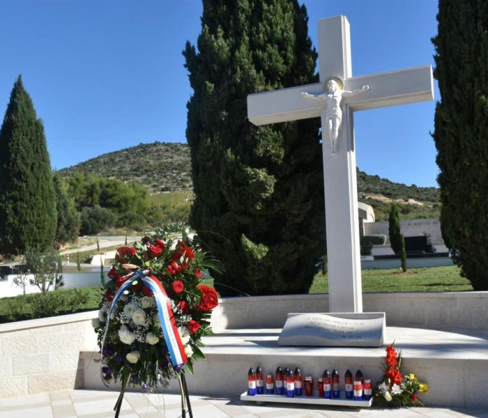 Misa zadušnice za sve hrvatske branitelje i civilne žrtve iz Domovinskog rata u petak u Šibeniku