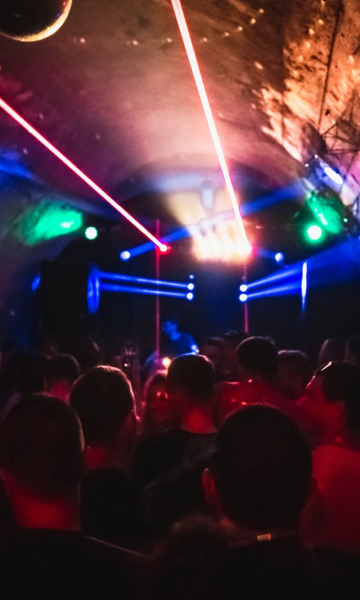 Elektronička poslastica u Šibeniku: DJ Runy premijerno nastupa u Tunelu za Noć vještica