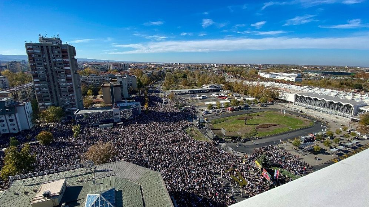 Godišnjica tragedije: Deseci tisuća građana u najvećem mimohodu sjećanja na 16 poginulih na kolodvoru