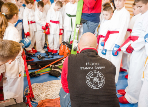 Fotografija 11 - Mladi karataši otvorili novu sezonu Lige klubova uz edukativnu prezentaciju šibesnkih HGSS-ovaca