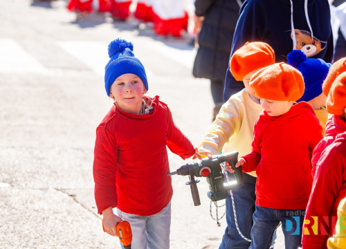 Fotografija 15 - Šarenilo dječje maškarane povorke preplavilo Drniš