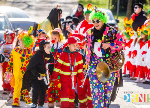 Fotografija 17 - Šarenilo dječje maškarane povorke preplavilo Drniš